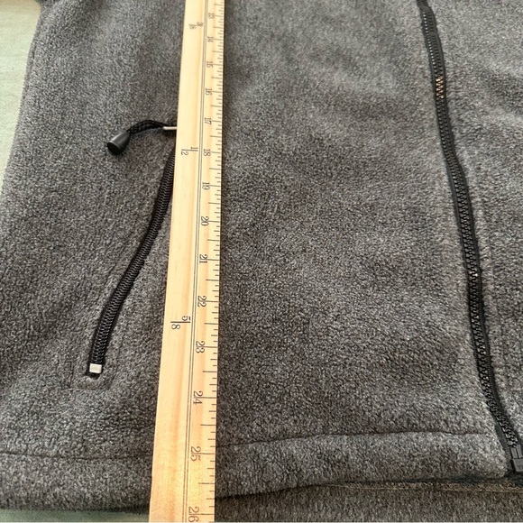 The North Face Men's Gray Fleece Jacket - Picture 5 of 7